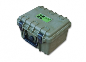 Robust and waterproof regular container